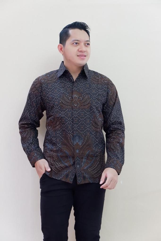 cover-GALING IRSO Kemeja Batik Pria Solo Lengan Panjang Lapis Furing BY BATIKSOLOAMANAH-1