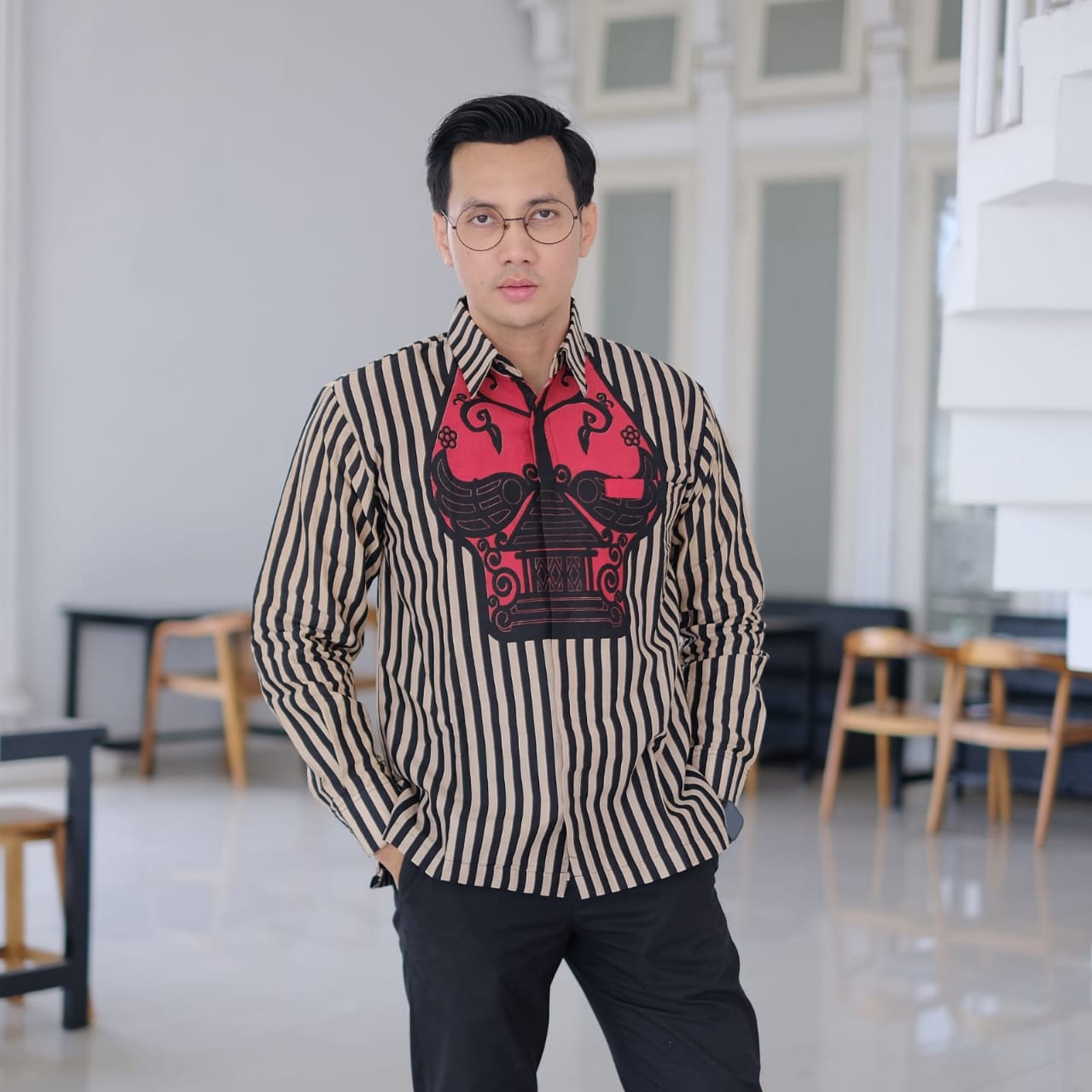 cover-GUNUNGAN LURIK COKLAT  Kemeja Batik Pria Solo Lengan Panjang Lapis Furing BY BATIKSOLOAMANAH-1