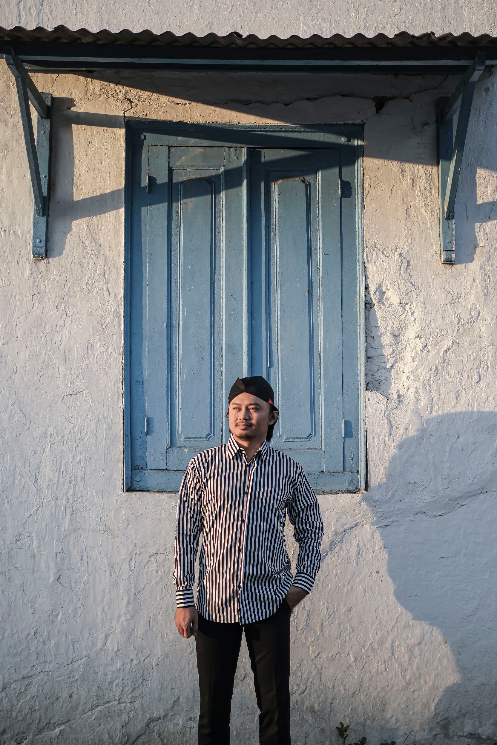 img-LURIK PUTIH Kemeja Batik Pria Solo Lengan Panjang Lapis Furing BY Mbahblangkonsolo-2