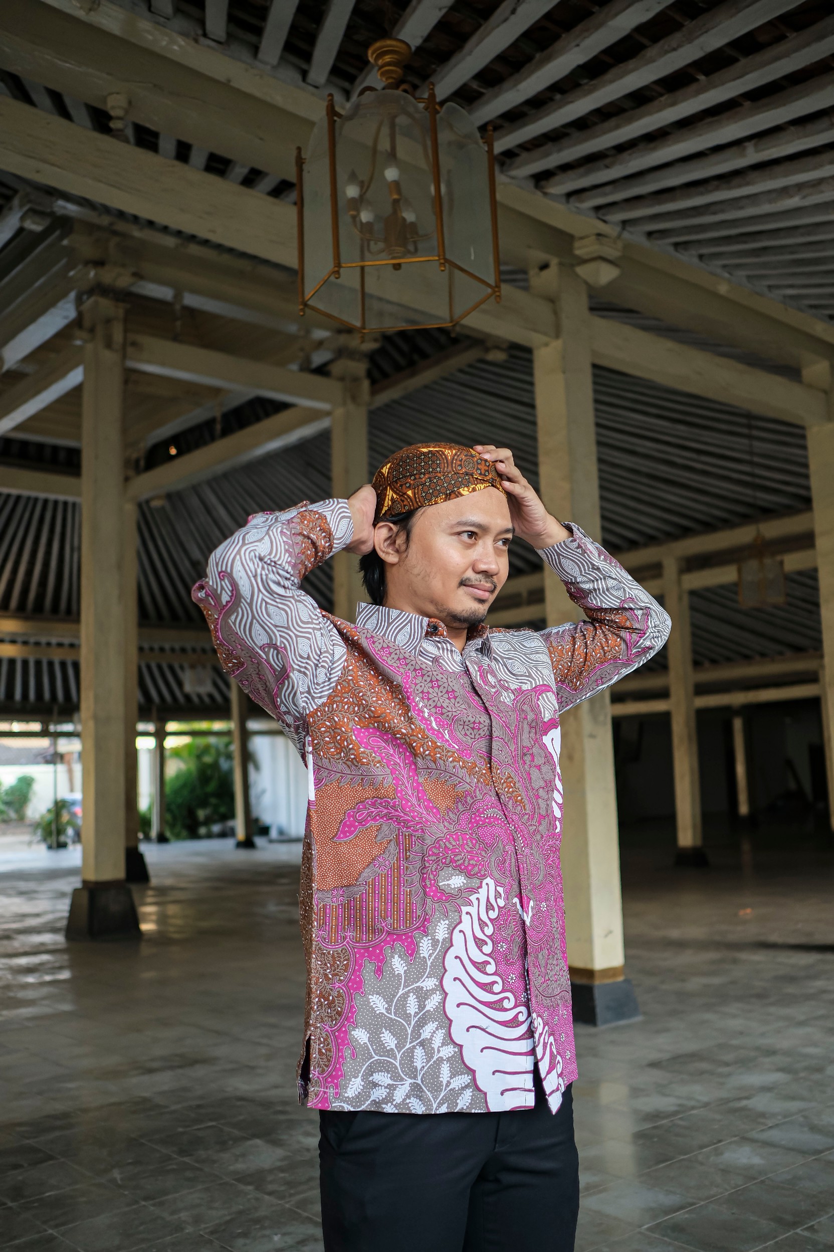 img-KRESNA PINK Kemeja Batik Pria Solo Lengan Panjang Lapis Furing BY Mbahblangkonsolo-2