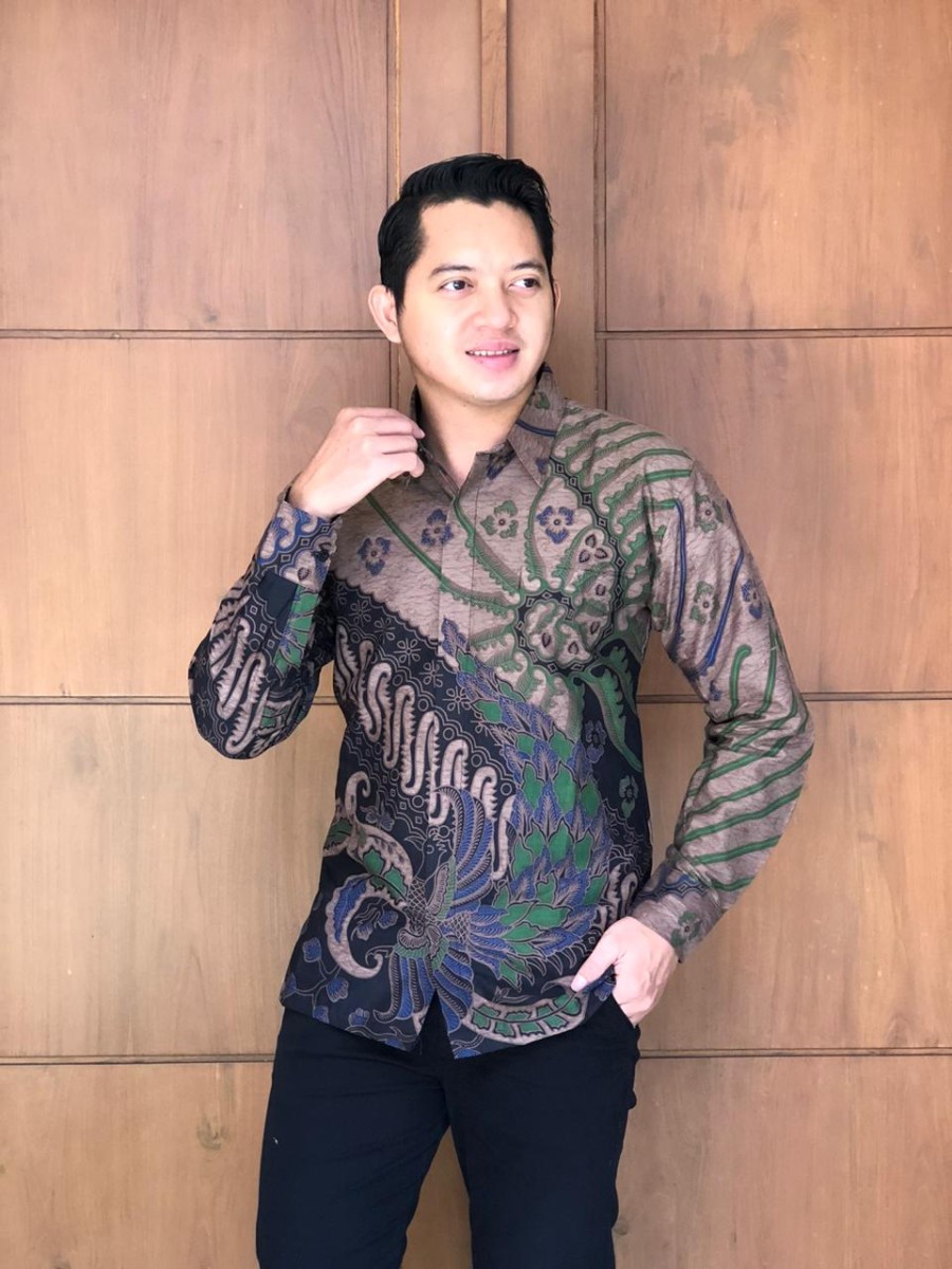 cover-Baju Batik Pria Lengan Panjang Terbaru HANUNG Lapis Furing Halus BY BATIKSOLOAMANAH-1