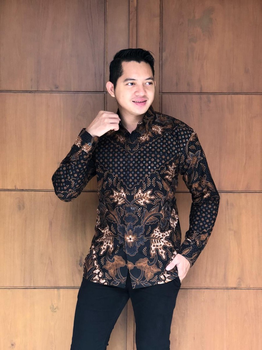 cover-PERWIRA Kemeja Batik Pria Lengan Panjang Lapis Furing Halus BY BATIKSOLOAMANAH-1