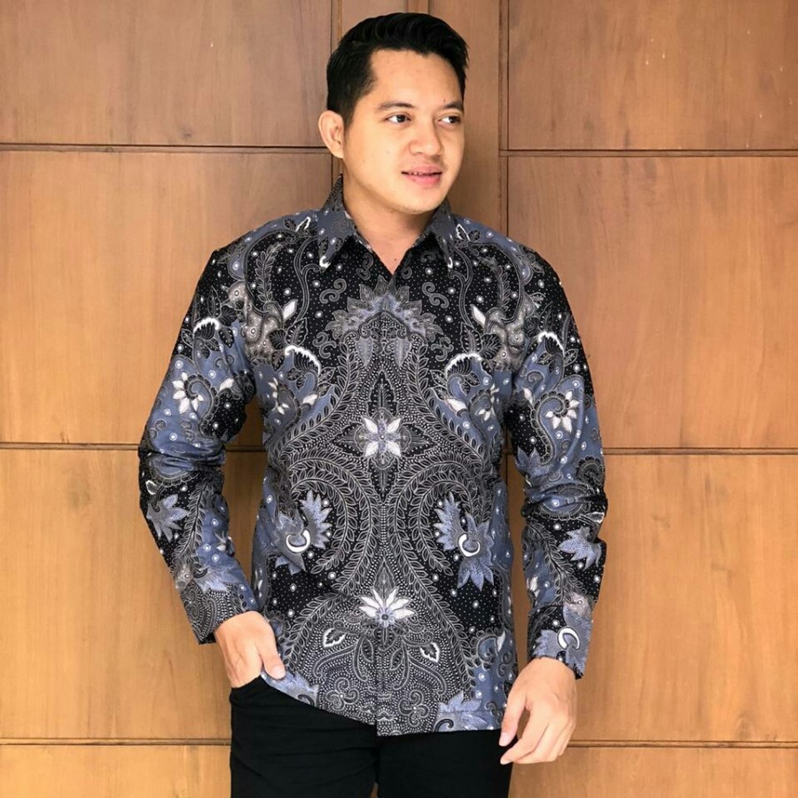 cover-Kemeja Pria DHARMA Batik Full Furing Bahan Katun Sragen BY BATIKSOLOAMANAH-1