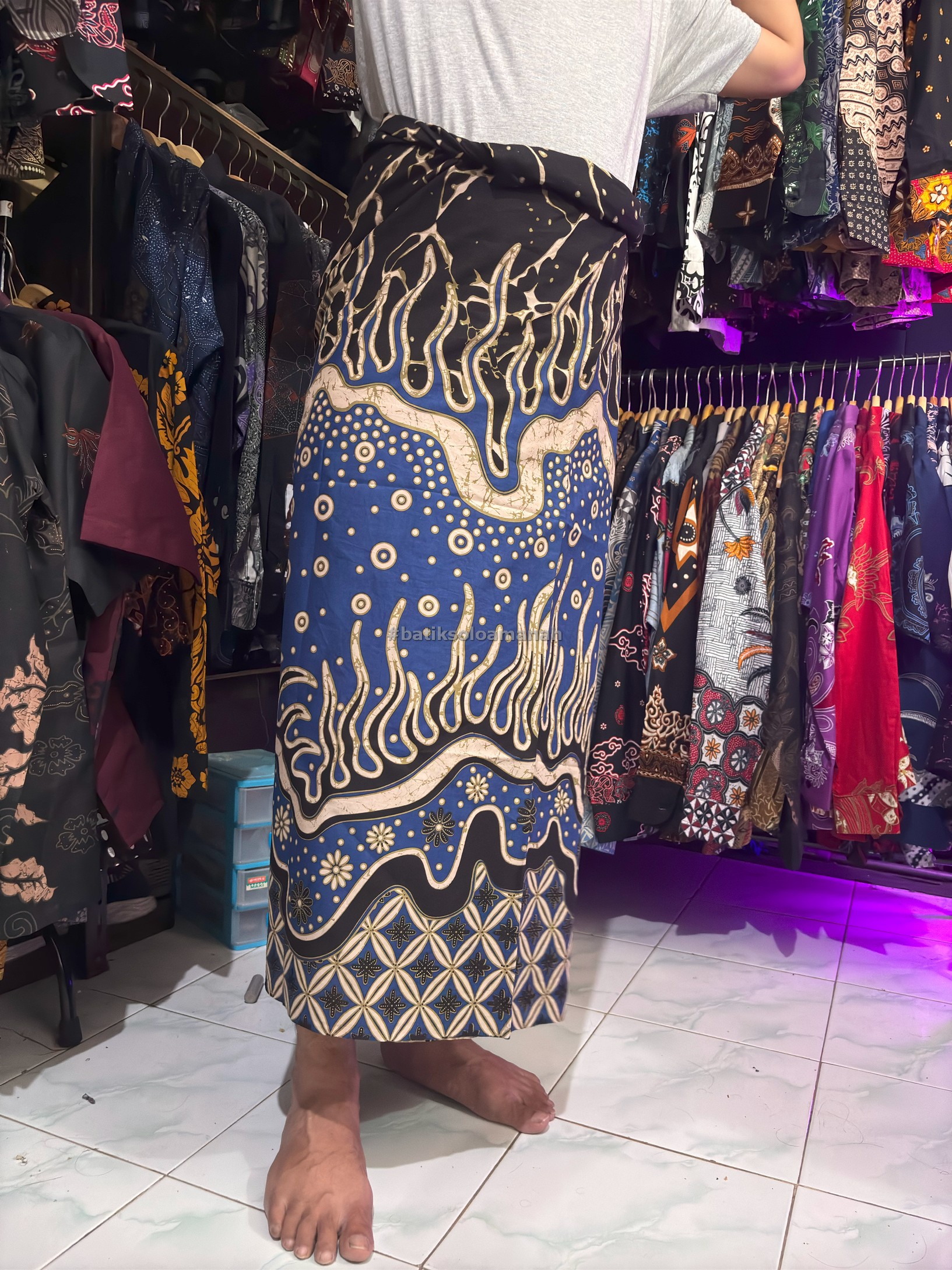 cover-SARUNG BATIK SOLO PANDAWA KATUN HALUS PREMIUM MODERN BATIKSOLOAMANAH-1