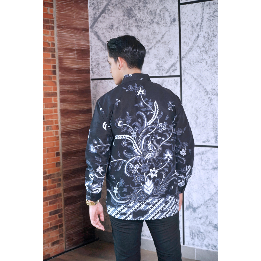 img-CENDRAWASIH BIRU Kemeja Batik Pria Solo Lengan Panjang Lapis Furing By BATIKSOLOAMANAH-5