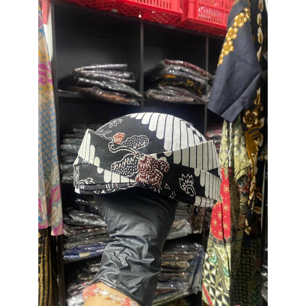 cover-BLANGKON SOLO PARANG STIK PUTIH BATIKSOLOAMANAH-1