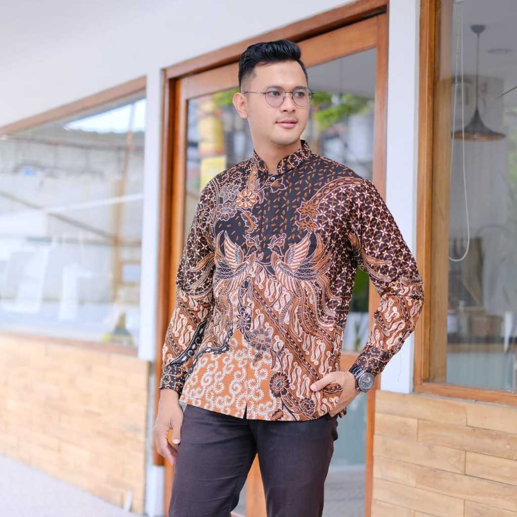 cover-KOKO VIJAY Kemeja Batik Pria Solo Lengan Panjang Lapis Furing By BATIKSOLOAMANAH-1