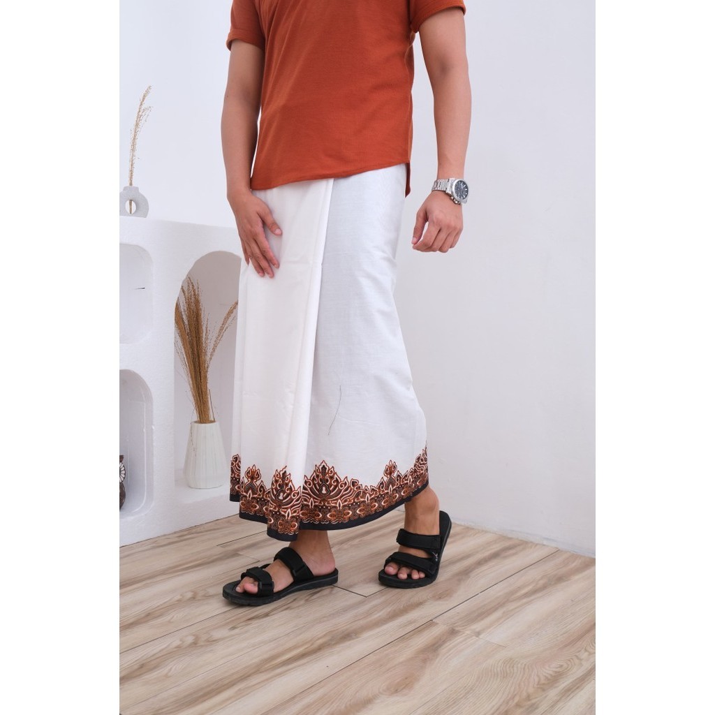 cover-SARUNG BATIK SOLO TUMPAL PUTIH BATIKSOLOAMANAH -1