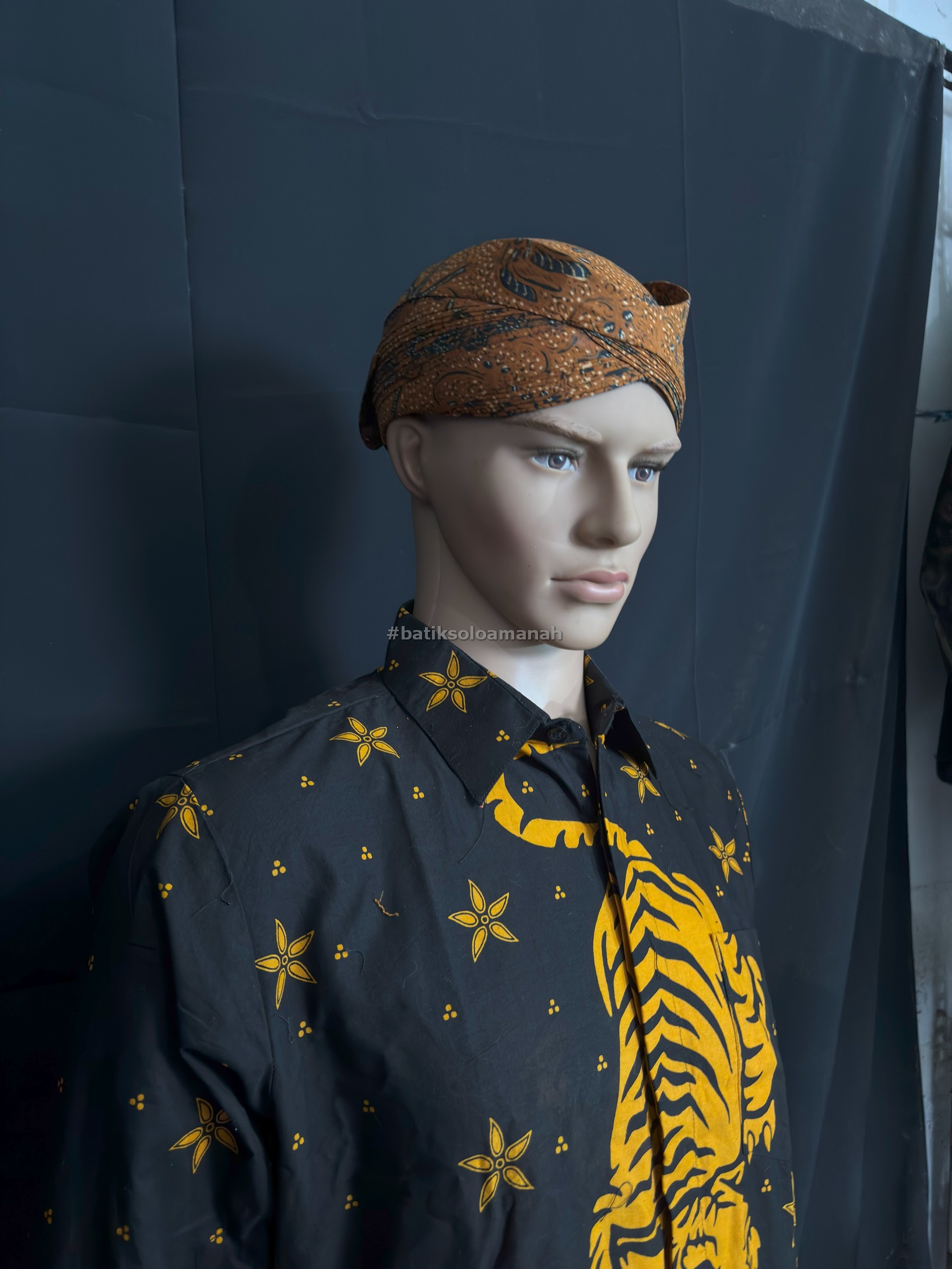 img-BLANGKON SOLO ALUSAN TULIS COKLAT WAHYU TUMURUN-3