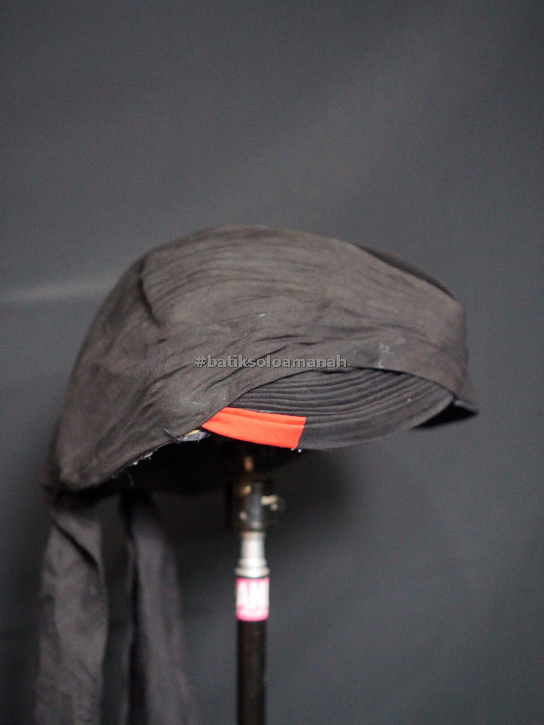 img-BLANGKON JOGJA LIPAT SLIWIR HITAM POLOS SUNAN KALIJAGA-2