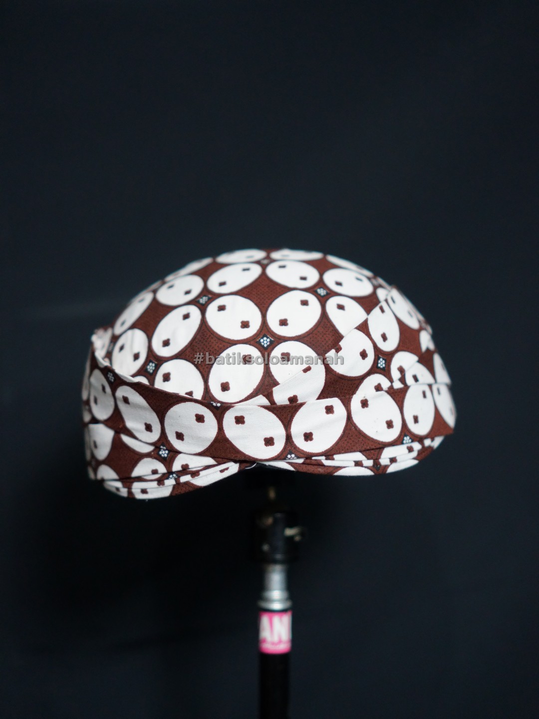 img-BLANGKON SOLO MOTIF KAWUNG PUTIH-2