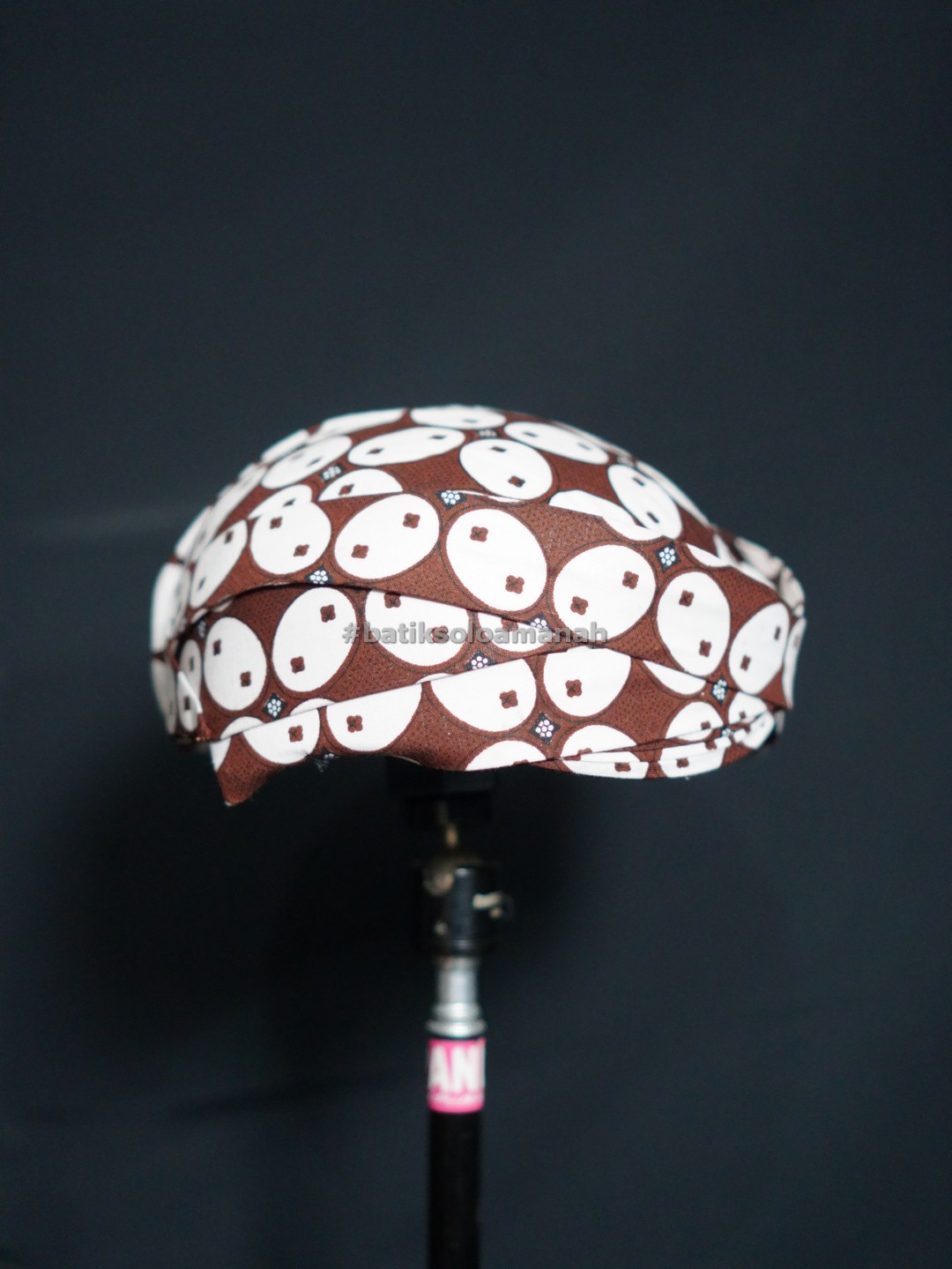 img-BLANGKON SOLO MOTIF KAWUNG PUTIH-3